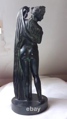 Bronze ancien Vénus sortant du bain