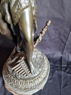 Bronze ancien marqué Clodion