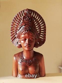Buste de femme Balinaise Statue ancienne en bois massif
