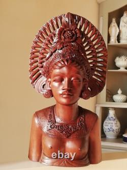 Buste de femme Balinaise Statue ancienne en bois massif