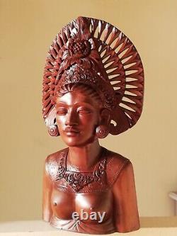 Buste de femme Balinaise Statue ancienne en bois massif