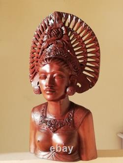 Buste de femme Balinaise Statue ancienne en bois massif