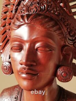 Buste de femme Balinaise Statue ancienne en bois massif