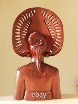 Buste de femme Balinaise Statue ancienne en bois massif