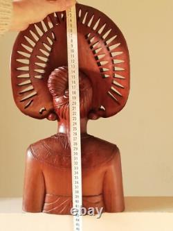 Buste de femme Balinaise Statue ancienne en bois massif