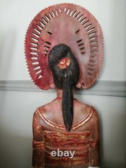 Buste indonésien de déesse en bois polychome ancien