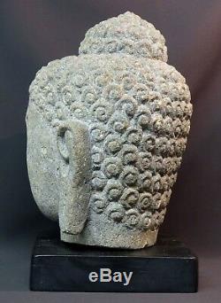 C ancienne tête du Bouddha sculpture en pierre 24kg36cm Java rare et très déco