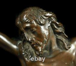 Christ pour crucifix sculpture ancienne en bronze 25 cm par 18 cm