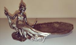 Coupelle Ancien Vide Poche Art Nouveau Art Deco En Étain Argenté En Bon État