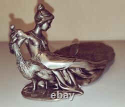 Coupelle Ancien Vide Poche Art Nouveau Art Deco En Étain Argenté En Bon État