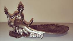 Coupelle Ancien Vide Poche Art Nouveau Art Deco En Étain Argenté En Bon État