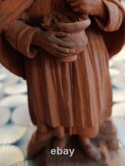 Dieppe terre cuite Ancienne Femme De Pêcheur, Signée Illisible Et Datée 1875