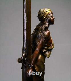 Emmanuel Villanis Sculpture L'Otage bronze ancien circa 1890