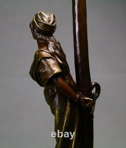 Emmanuel Villanis Sculpture L'Otage bronze ancien circa 1890