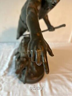 Grand Bronze ancien statue signé Louis Auguste HIOLIN (1846-1910) Au Loup