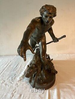 Grand Bronze ancien statue signé Louis Auguste HIOLIN (1846-1910) Au Loup