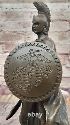 Grande Statue De Soldat Romain Ancien En Armure De Sparta 18 LBS En Vente