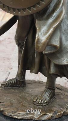 Grande Statue De Soldat Romain Ancien En Armure De Sparta 18 LBS En Vente