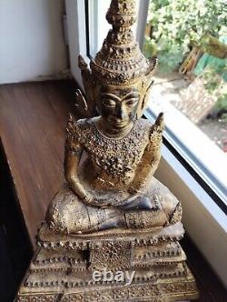 Grande statue sculpture de bouddha vintage ancien en bronze doré d'Inde XXe