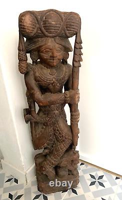 INDE, XXeme Ancienne Sculpture en bois Gardien de tigre au repos H 76cm
