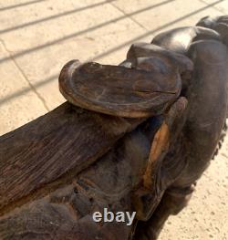 INDE, XXeme Ancienne Sculpture en bois Gardien de tigre au repos H 76cm