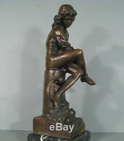 Jeune Homme A La Lecture Ancienne Sculpture En Bronze / Statue Bronze Damoiseau