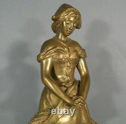 L'angélus Sculpture Jeune Femme Paysanne A La Prière Bronze Ancien Signé Gaudez