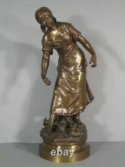La Fermière Ses Poules Et Poussins Sculpture Bronze Ancien Signé Auguste Moreau