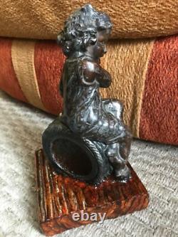 MAGNIFIQUE ANCIENNE BELLE STATUE PETITE FILLE ACCISE EN RÉGULE HAUTEUR 20 cm