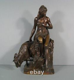 Nymphe Amalthée Et La Chèvre Pierre Julien Sculpture Bronze Ancien Signé Sauvage