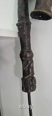 Old Bronze Animal Sculpture Africa. Statue bronze ancien Afrique pipe Cameroun