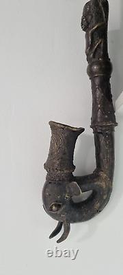 Old Bronze Animal Sculpture Africa. Statue bronze ancien Afrique pipe Cameroun