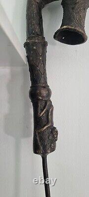 Old Bronze Animal Sculpture Africa. Statue bronze ancien Afrique pipe Cameroun