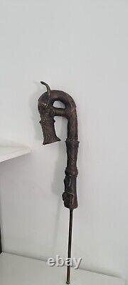 Old Bronze Animal Sculpture Africa. Statue bronze ancien Afrique pipe Cameroun