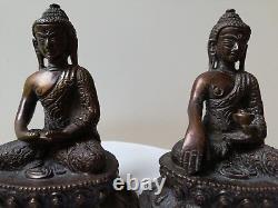 Paire De Statuette Bouddha Asiatique En Bronze Ancien