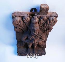 Panneau statue ancienne sculpture char dieu temple hindou en bois sculpté à