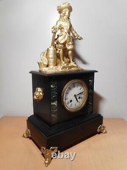 Pendule sculpture statue ancienne 19 siècle regule doré personnage 17 18 siècle