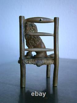 Petit Bronze 19°s Statue animalière décor Chien Vieille chaise Sculpture Ancien