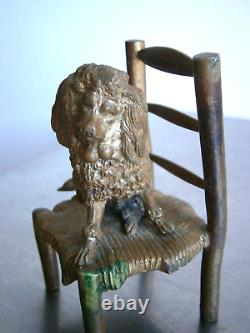 Petit Bronze 19°s Statue animalière décor Chien Vieille chaise Sculpture Ancien