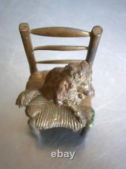 Petit Bronze 19°s Statue animalière décor Chien Vieille chaise Sculpture Ancien