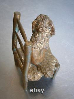 Petit Bronze 19°s Statue animalière décor Chien Vieille chaise Sculpture Ancien