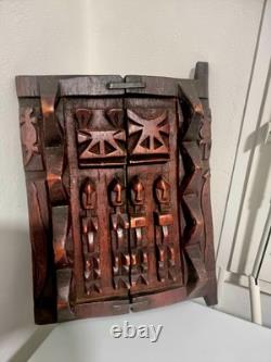 Porte De Grenier ancienne sculptée sur bois Dogon Mali Afrique sculpture
