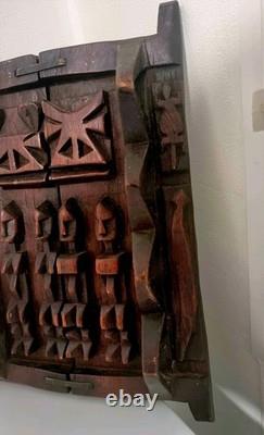 Porte De Grenier ancienne sculptée sur bois Dogon Mali Afrique sculpture