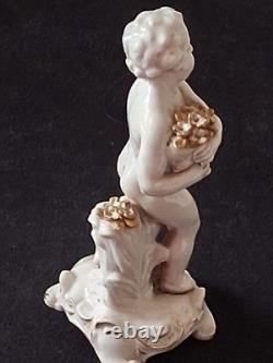 Putti Sculpture ancienne en porcelaine Signée Rudolf Kammer