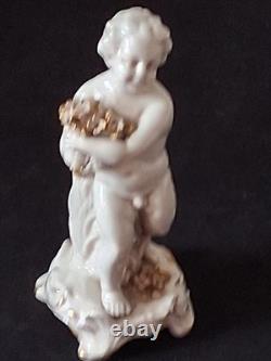Putti Sculpture ancienne en porcelaine Signée Rudolf Kammer