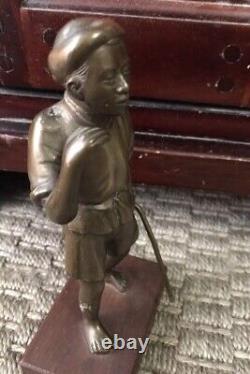 Rare Ancienne Statue Jeune Homme Indonesie En Bronze Et Socle En Bois