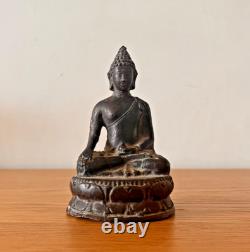 Rare Bouddha ancien en bronze ou metal, XVIII°-XIX°, Asie
