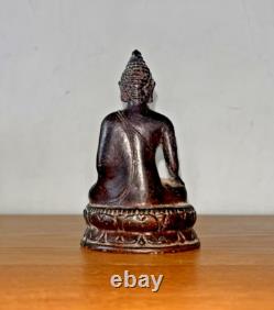 Rare Bouddha ancien en bronze ou metal, XVIII°-XIX°, Asie