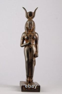 Rare Statue Pierre Ancienne Égyptienne De La Déesse Isis Sculpture Disque Sol