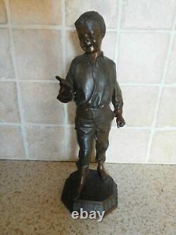 Rare ancienne statue jeune garçon tendant la main en métal H 34 cm